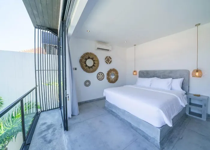 Bali Townhouse 3 - Modern 2br With Pool - Perfect Location *