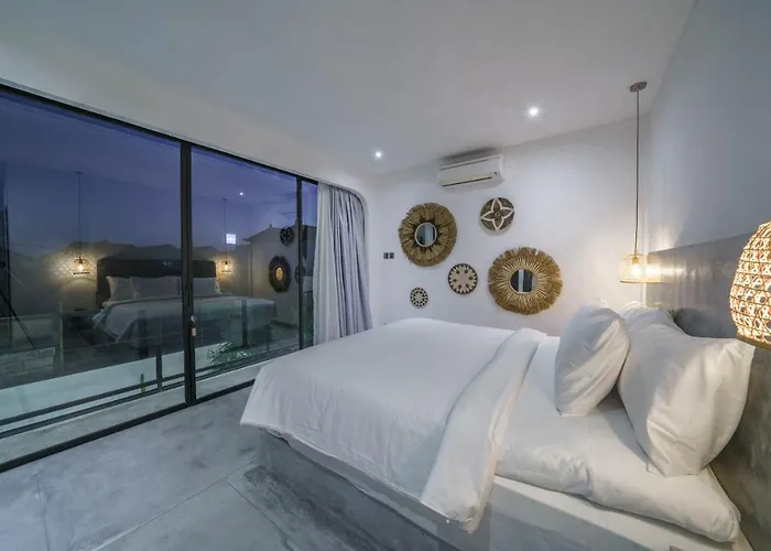 Bali Townhouse 3 - Modern 2br With Pool - Perfect Location Villa