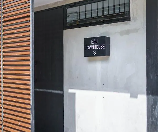 Bali Townhouse 3 - Modern 2br With Pool - Perfect Location Villa Canggu (Bali)