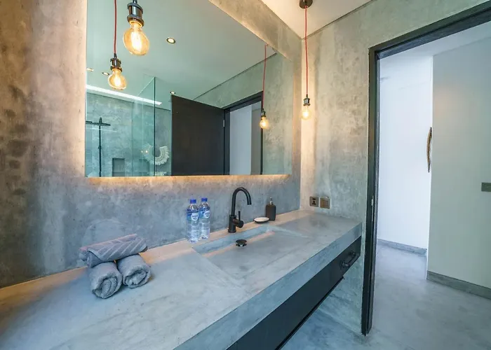 Villa Bali Townhouse 3 - Modern 2br With Pool - Perfect Location Canggu (Bali)