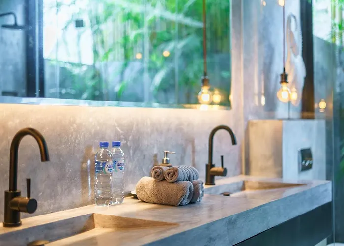 Bali Townhouse 3 - Modern 2br With Pool - Perfect Location Canggu (Bali)