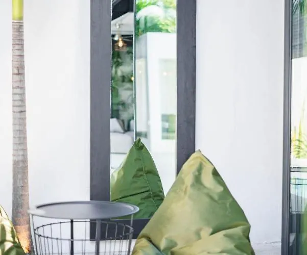 Villa Bali Townhouse 3 - Modern 2br With Pool - Perfect Location Canggu (Bali)