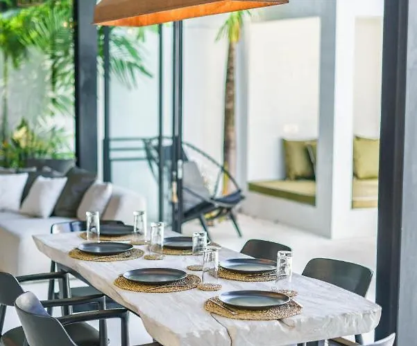 Bali Townhouse 3 - Modern 2br With Pool - Perfect Location Villa *