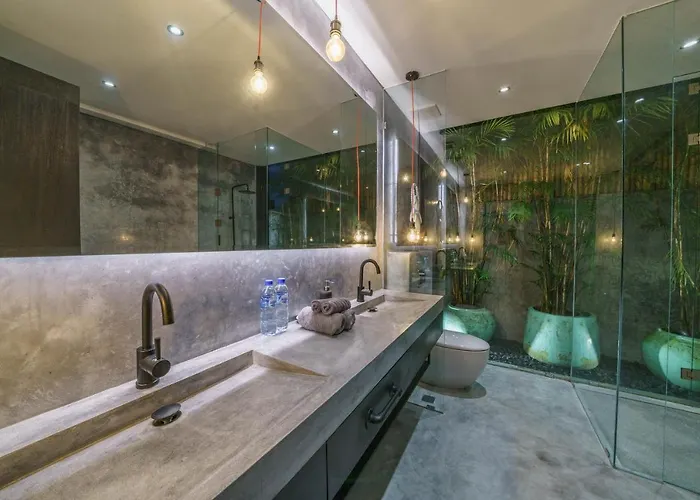 Villa Bali Townhouse 3 - Modern 2br With Pool - Perfect Location