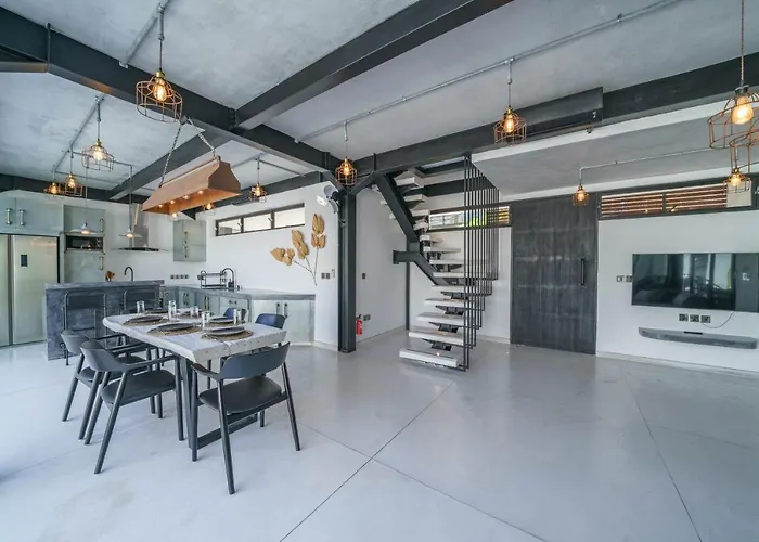 Bali Townhouse 3 - Modern 2br With Pool - Perfect Location Canggu (Bali)