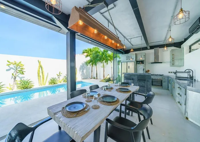 Bali Townhouse 3 - Modern 2br With Pool - Perfect Location *