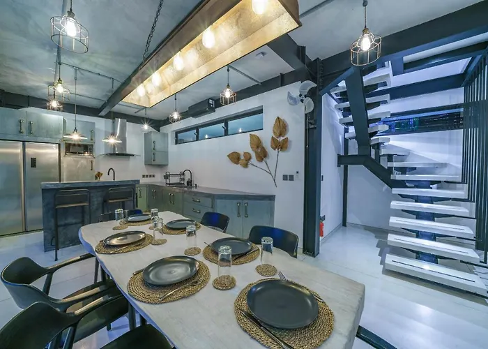 Bali Townhouse 3 - Modern 2br With Pool - Perfect Location *