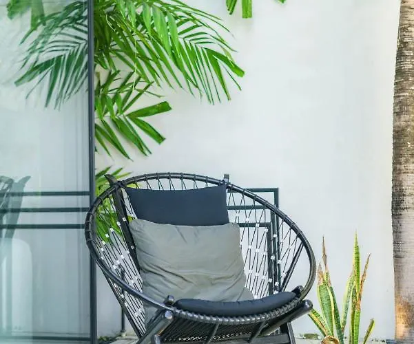 Bali Townhouse 3 - Modern 2br With Pool - Perfect Location * Canggu (Bali)