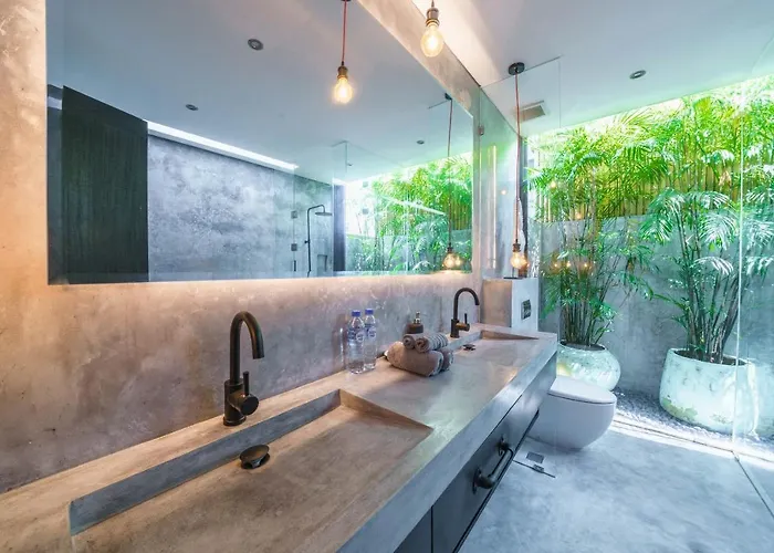Bali Townhouse 3 - Modern 2br With Pool - Perfect Location